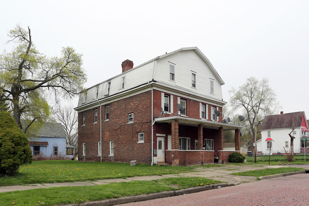 167 Chittenden St in Akron, OH - Building Photo