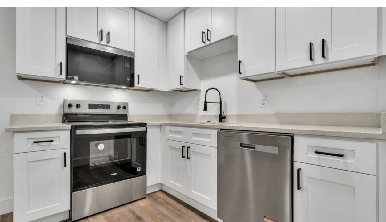 1501 5th St S in St. Petersburg, FL - Building Photo