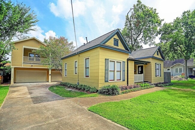 1021 Louise St in Houston, TX - Building Photo - Building Photo