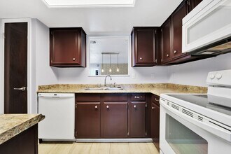 11303 Vance Jackson Rd in San Antonio, TX - Building Photo - Building Photo