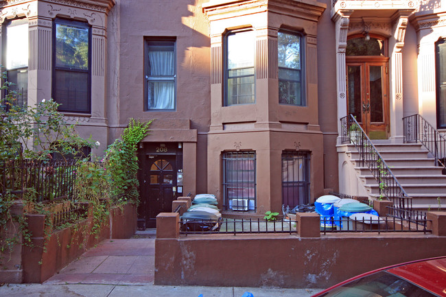 208 Saint Johns Pl in Brooklyn, NY - Building Photo - Building Photo