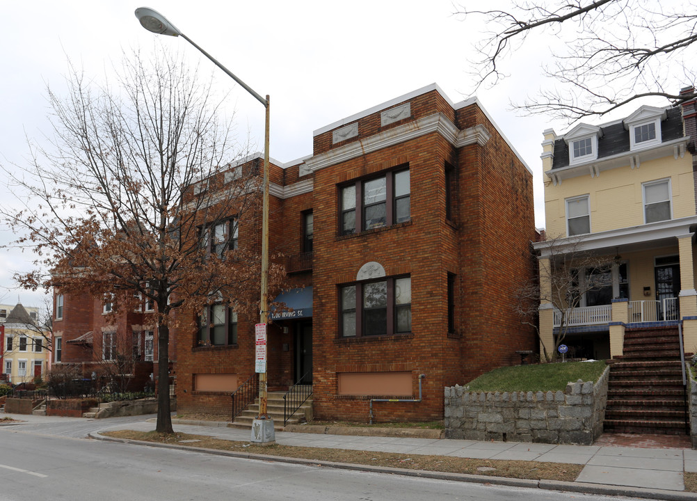 1200 Irving St NW in Washington, DC - Foto de edificio