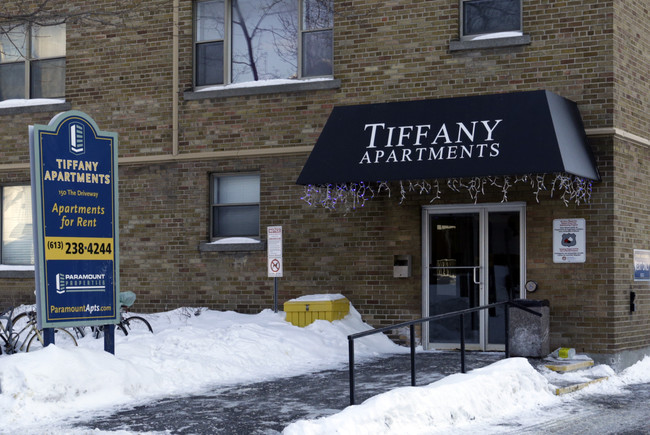 Tiffany Apartments in Ottawa, ON - Building Photo - Building Photo