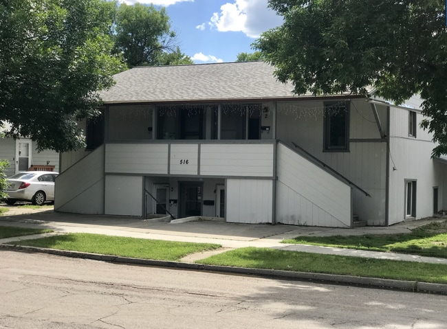 516 8th St S, Unit 3