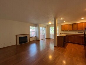 109 SE 84th Ave in Portland, OR - Building Photo - Building Photo