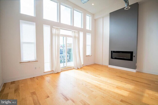 1634 Ridge Ave in Philadelphia, PA - Building Photo - Building Photo
