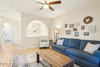 604 Briar Way Ln in Jacksonville, FL - Building Photo - Building Photo