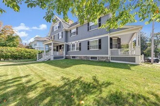 112 Church St in Winchester, MA - Foto de edificio - Building Photo