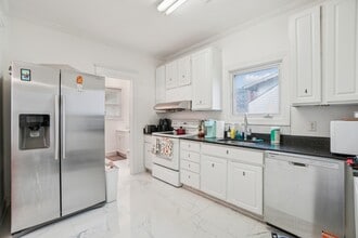 4705 Greenbelt Rd in College Park, MD - Building Photo - Building Photo