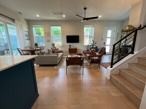 3507 Oak Springs Dr in Austin, TX - Building Photo - Building Photo