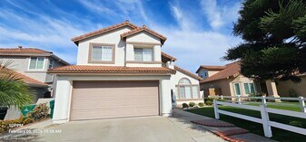 8014 Los Sabalos St in San Diego, CA - Building Photo