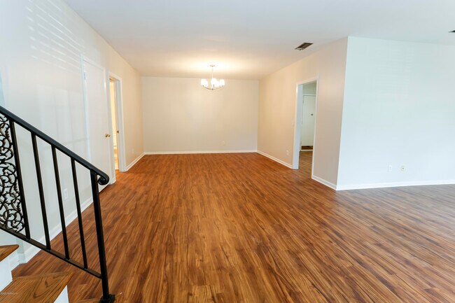 1815 Van Wert Ave-Unit -7 in Jacksonville, FL - Building Photo - Building Photo