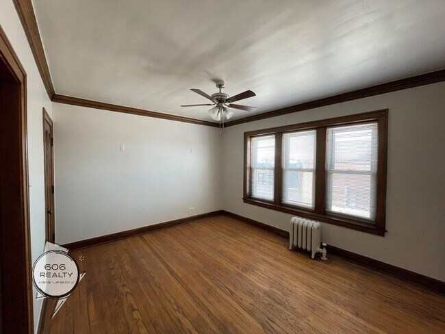 3158 N Linder Ave in Chicago, IL - Building Photo - Building Photo