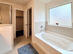 6807 Bardsdale Ct in Arcola, TX - Building Photo - Building Photo