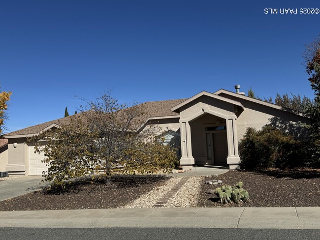 property at 7109 N Summit View Dr