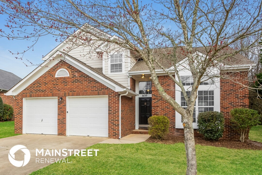 14319 Ruddy Ct in Charlotte, NC - Foto de edificio