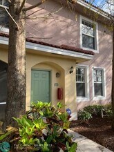 6976 W Sample Rd in Coral Springs, FL - Building Photo - Building Photo