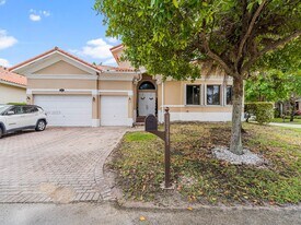 19385 SW 79th Ct in Cutler Bay, FL - Building Photo