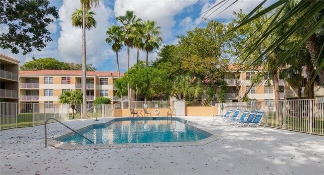 8240 NW 24th St in Coral Springs, FL - Building Photo - Building Photo