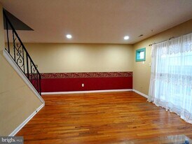 51 Hollybrooke Dr in Langhorne, PA - Building Photo