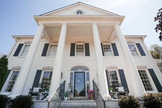 5360 Hillsboro Pike in Nashville, TN - Building Photo - Building Photo