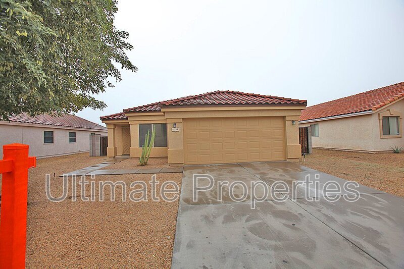 11813 W Edgemont Ave in Avondale, AZ - Building Photo
