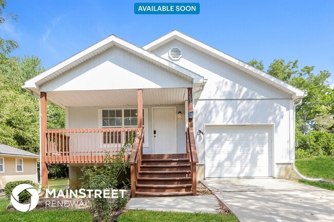 property at 1200 E 84th Terrace