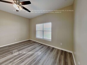 2122 Senate Ave in St. Cloud, FL - Foto de edificio - Building Photo