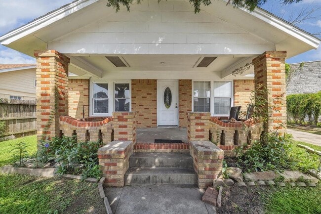 property at 2504 Oakcliff St