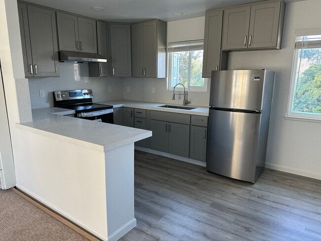 1576 Pacific Ave, Unit D in Alameda, CA - Building Photo - Building Photo