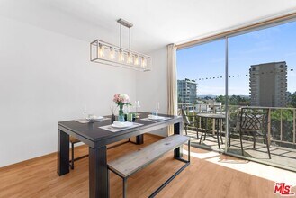 100 S Doheny Dr in Los Angeles, CA - Building Photo - Building Photo