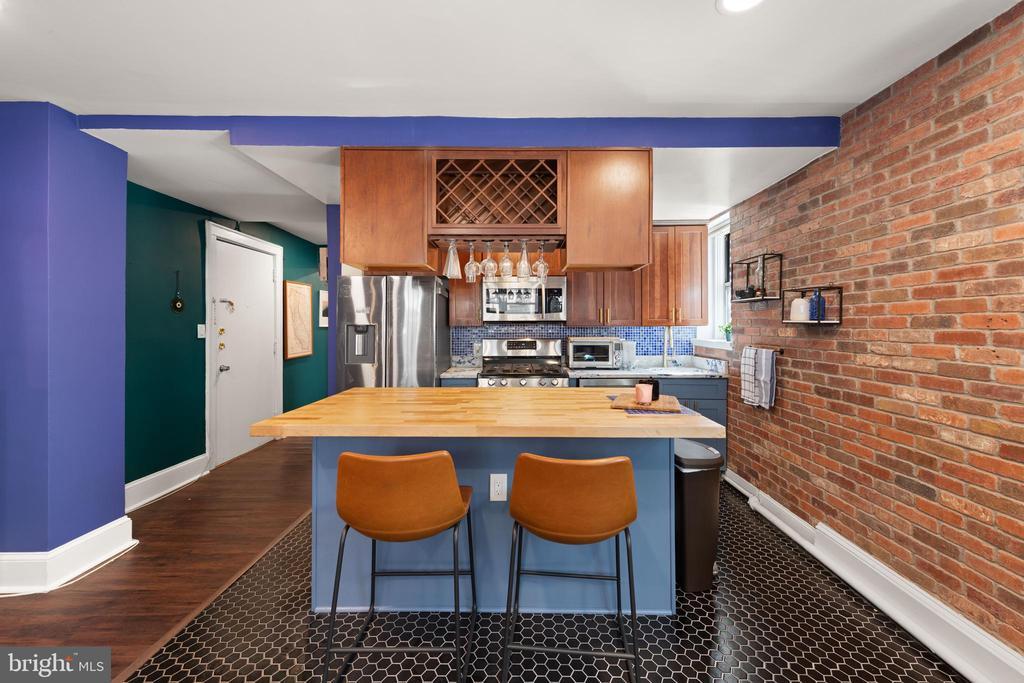 1820 Clydesdale Pl NW in Washington, DC - Building Photo