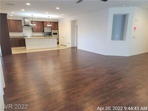 10465 Saddle Mountain St in Las Vegas, NV - Building Photo - Building Photo