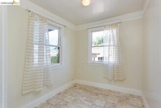 2317 65th Ave in Oakland, CA - Building Photo - Building Photo