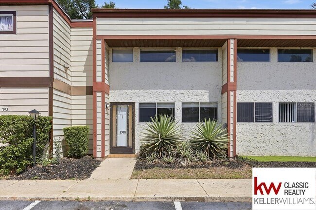 property at 3918 Crayrich Cir