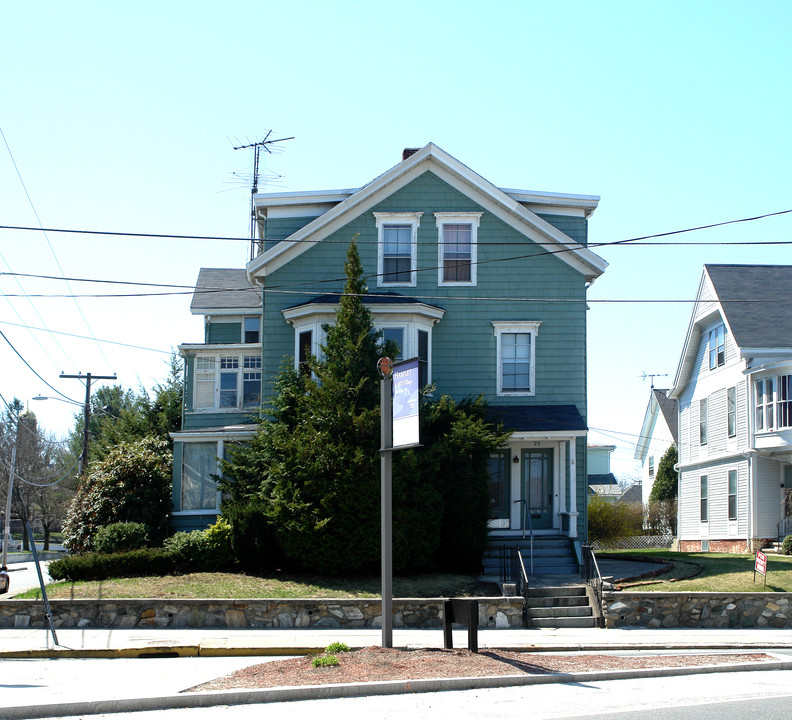 11 Greene St in Woonsocket, RI - Building Photo