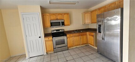 203 Ichabod Ave in Lehigh Acres, FL - Building Photo - Building Photo