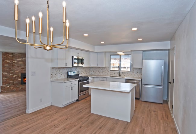 609 Adaline St in Carson City, NV - Foto de edificio - Building Photo