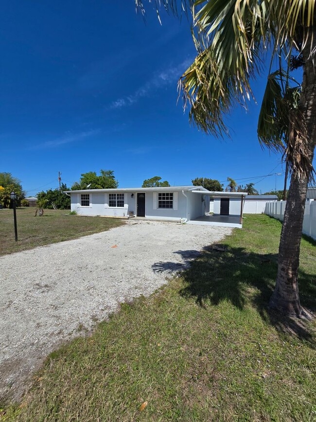 property at 1160 Sharlo Cir