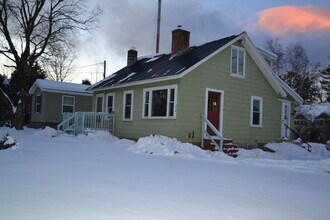 224 E Main St in Conway, NH - Building Photo - Building Photo