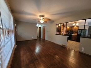 3207 E 41st St in Des Moines, IA - Building Photo - Building Photo