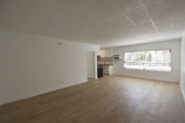 5255 Blakeslee Ave in Los Angeles, CA - Building Photo - Building Photo