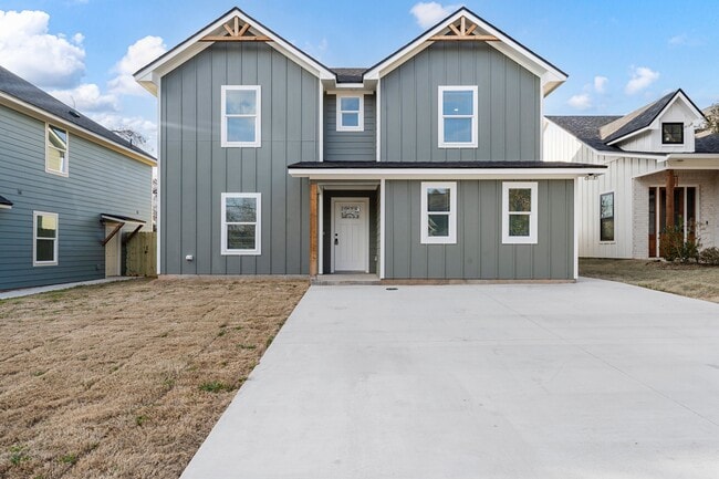 property at 1905 Sanger Ave