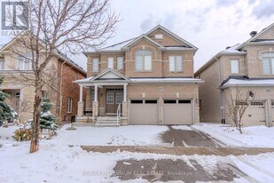 87 Warbler Ave in Vaughan, ON - Building Photo