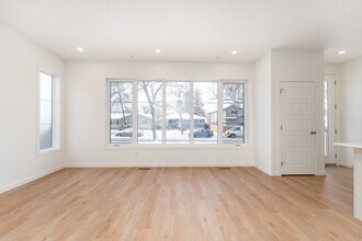 11935-11124 124 St in Edmonton, AB - Building Photo - Building Photo