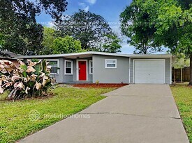 10345 Driftwood Rd in Jacksonville, FL - Building Photo