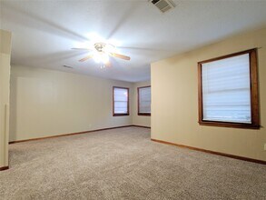 1717 Hawthorne St in La Marque, TX - Building Photo - Building Photo