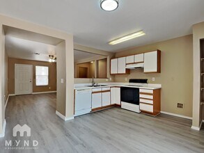 11793 W Dahlia Dr in El Mirage, AZ - Building Photo - Building Photo