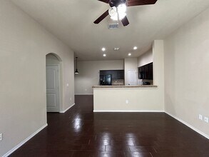 688 Creekside Cir in New Braunfels, TX - Building Photo - Building Photo