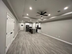 409 Canal St in Port Neches, TX - Building Photo - Building Photo